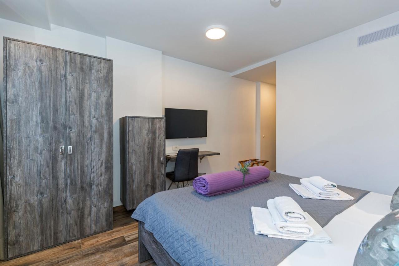 Apinelo Tower Rooms Split Ngoại thất bức ảnh