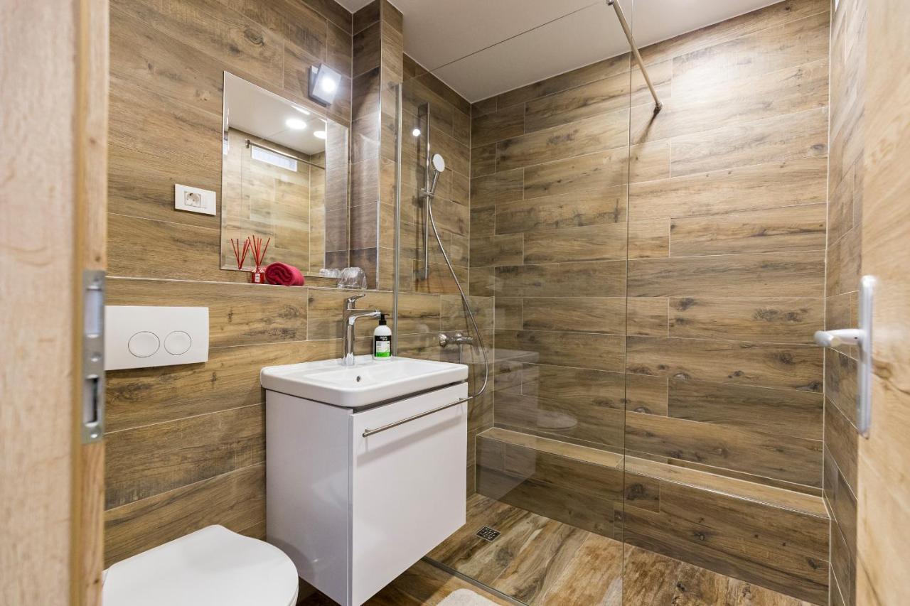 Apinelo Tower Rooms Split Ngoại thất bức ảnh
